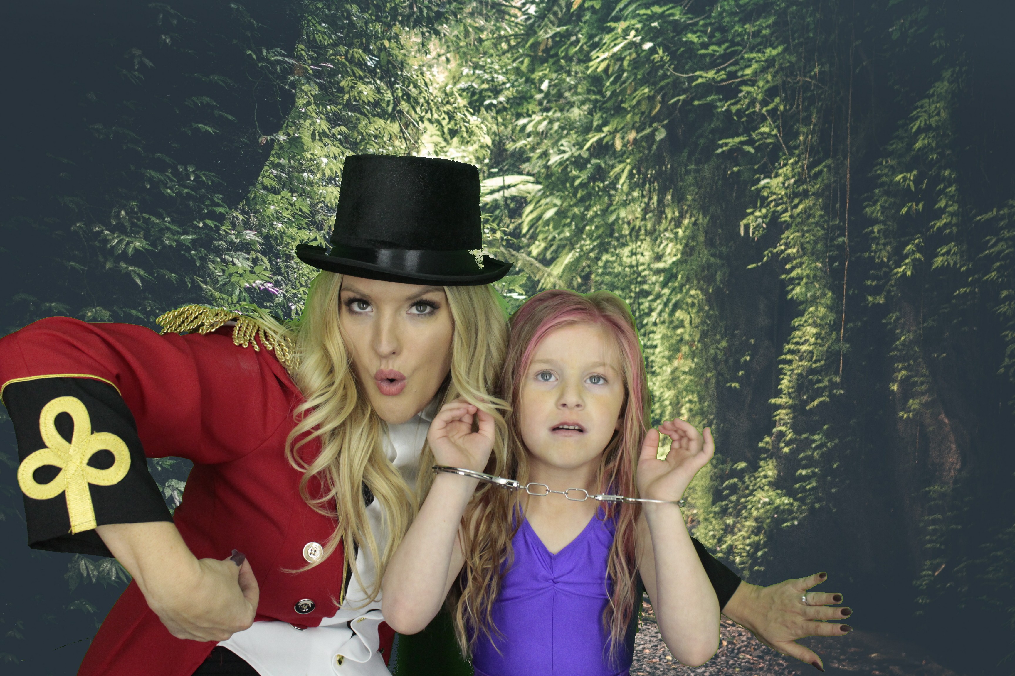 Sams 30th Netflix Party | View more photos from the event at gallery.myphotoboothexperience.co.uk/u/MyPhotoBoothExperienceLtd/Sams-30th-Netflix-Party